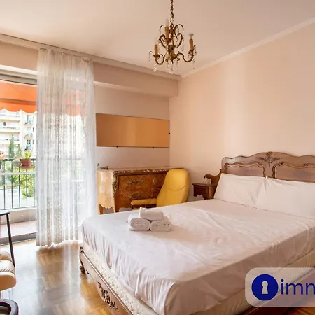 Air-Conditioned Studio 5 Minutes From The Beach And Shops 公寓 *