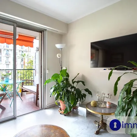 公寓 Air-Conditioned Studio 5 Minutes From The Beach And Shops 尼斯