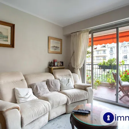 Air-Conditioned Studio 5 Minutes From The Beach And Shops 公寓
